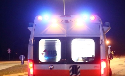 Risultati immagini per ambulanza notte