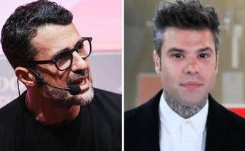 Fabrizio Corona ammonito dal Questore: "Atti persecutori a Fedez" Fabrizio Corona ammonito dal Questore: "Atti persecutori a Fedez"