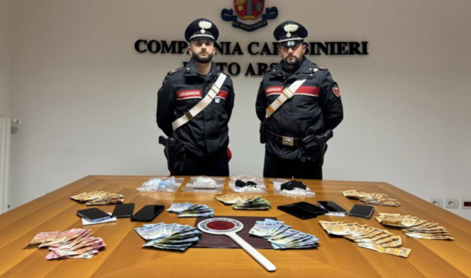 Trovato con trenta panetti di cocaina: arrestato dai carabinieri – Varesenoi.it Trovato con trenta panetti di cocaina: arrestato dai carabinieri – Varesenoi.it