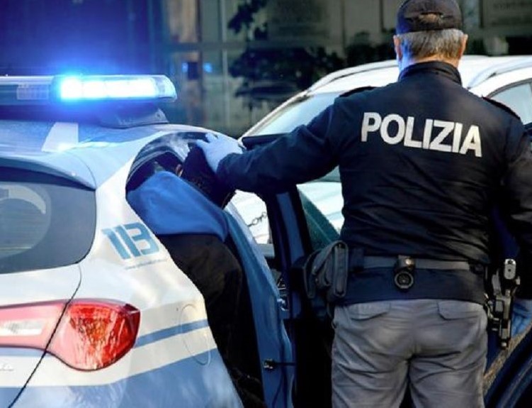 https://www.varesenoi.it/fileadmin/archivio/ilbustese/2025/04/polizia_generica.jpeg