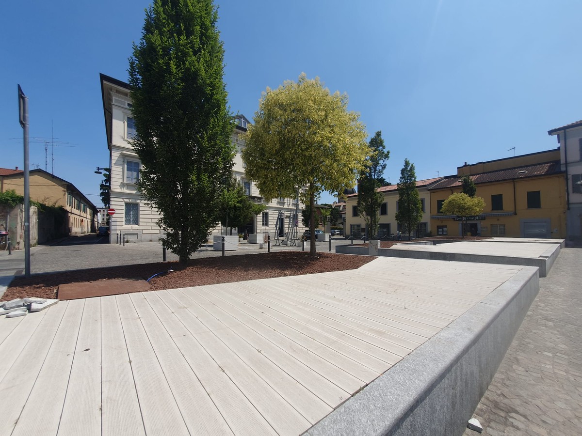 https://www.varesenoi.it/fileadmin/archivio/ilbustese/2025/06/piazza_vittorio_emanuele_1.jpg