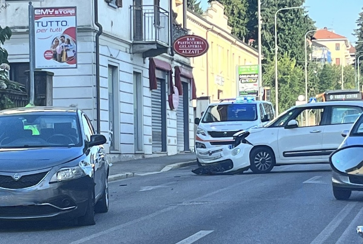 https://www.varesenoi.it/fileadmin/archivio/ilbustese/2025/07/incidente_varese.jpeg