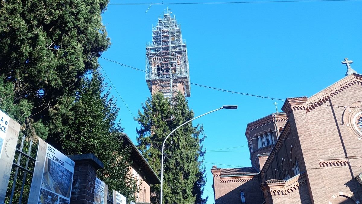 https://www.varesenoi.it/fileadmin/archivio/ilbustese/2025/12/Castellanza_campanile_San_Giulio_2.jpg