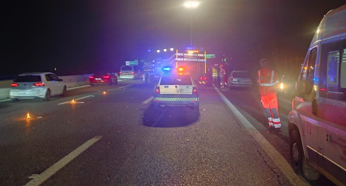 https://www.varesenoi.it/fileadmin/archivio/ilbustese/2026/01/incidente_notte_autostrada_2.jpeg