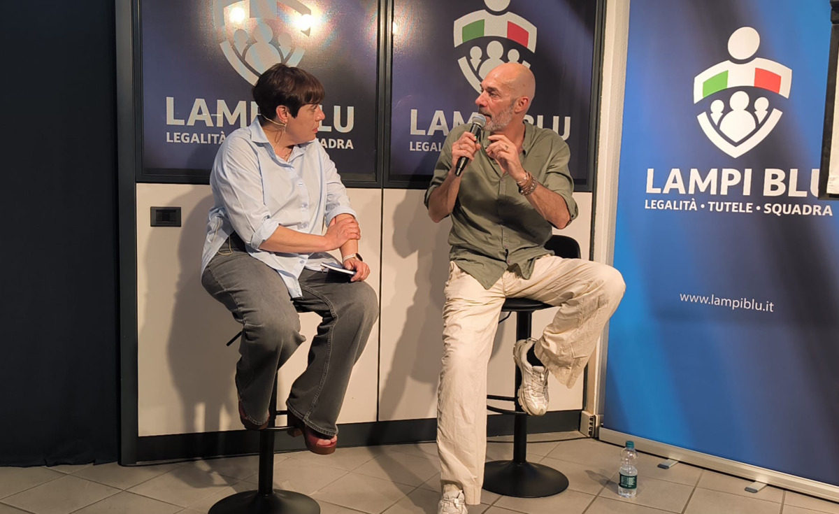 https://www.varesenoi.it/fileadmin/archivio/ilbustese/2026/05/Max_Laudadio_Lampi_Blu__2_.jpeg