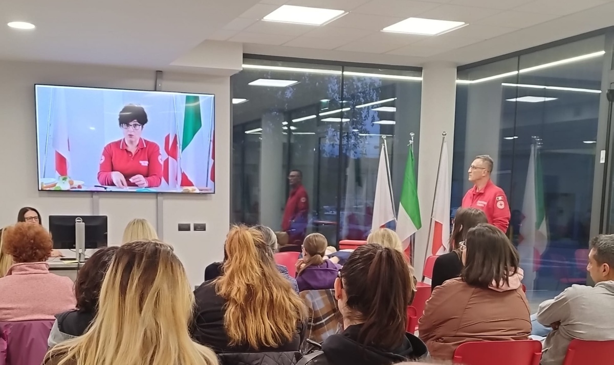 https://www.varesenoi.it/fileadmin/archivio/ilbustese/2026/05/casa_di_chiara_cri_Immagineallegata-1.jpg