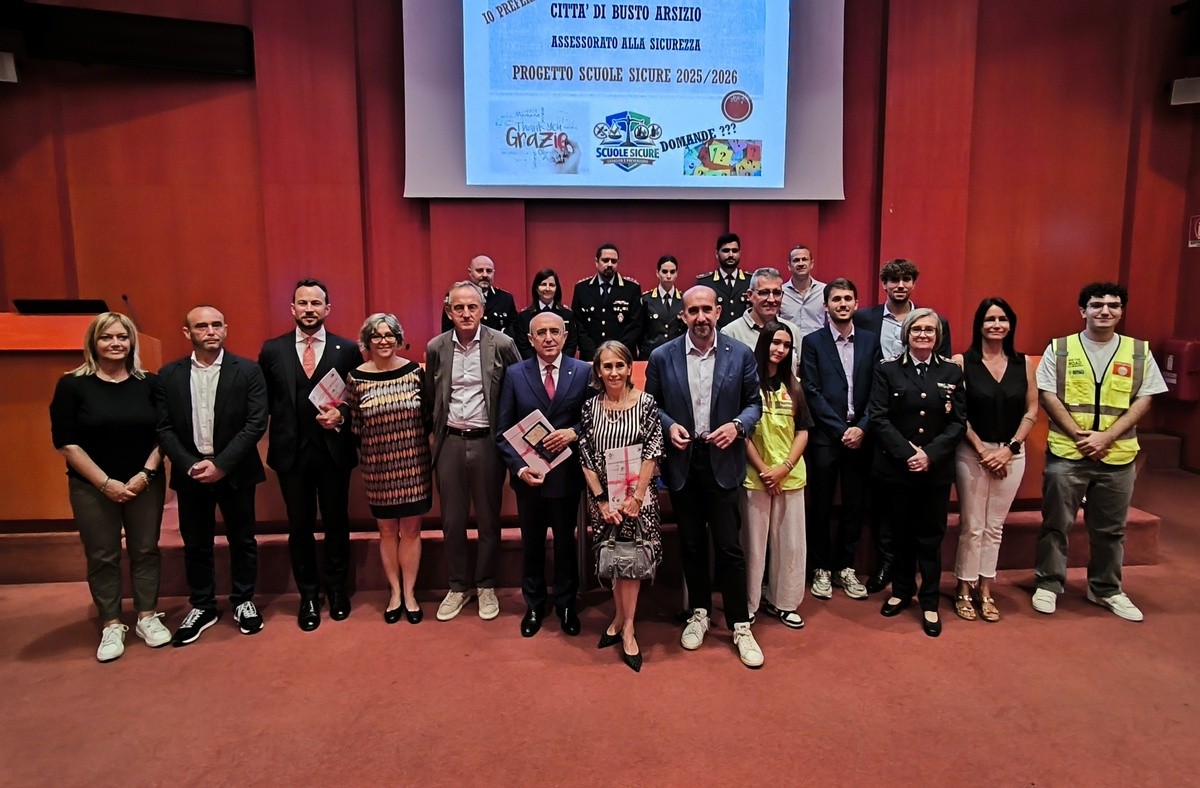https://www.varesenoi.it/fileadmin/archivio/ilbustese/2026/06/Scuole_sicure__1_.jpeg