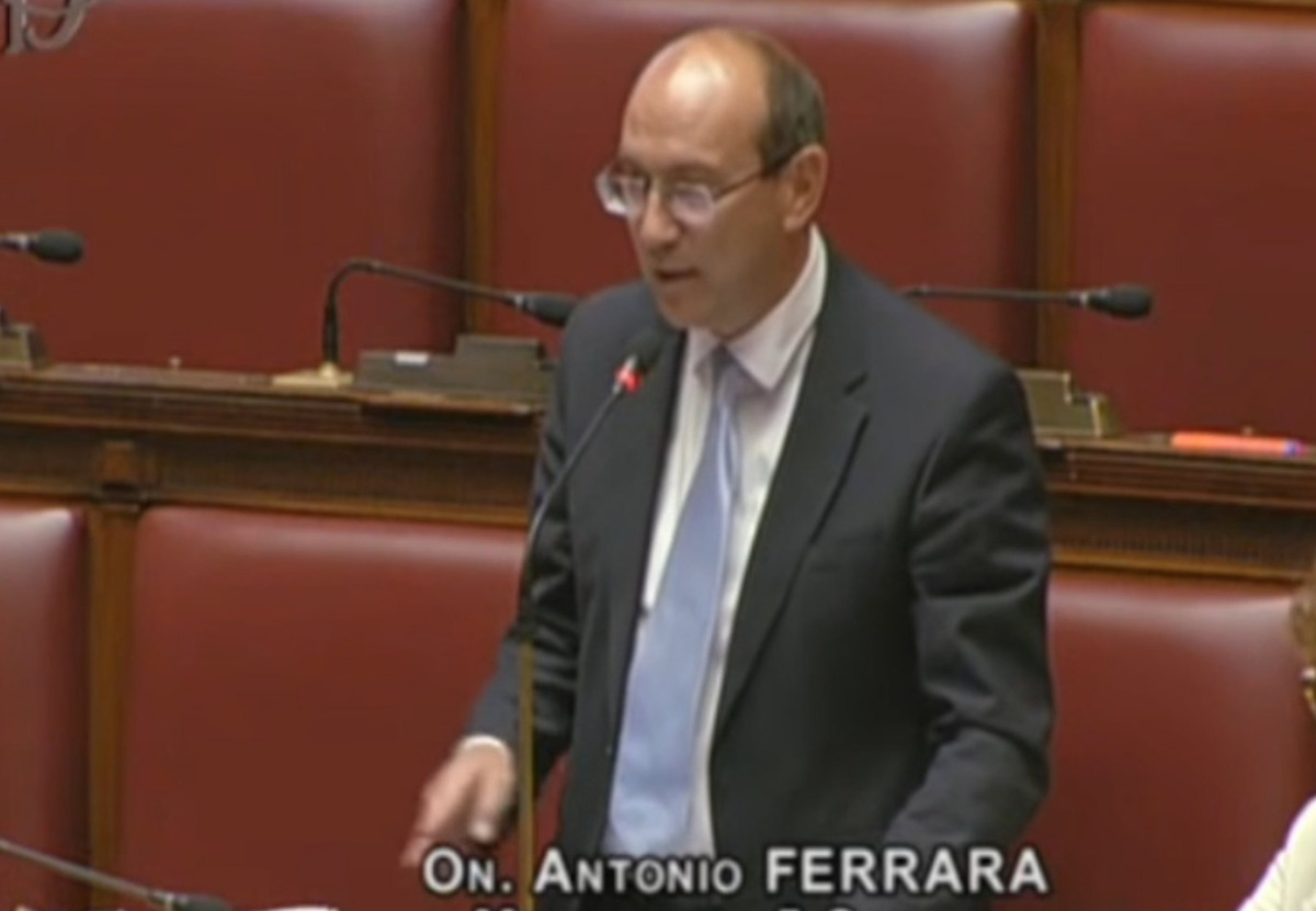 https://www.varesenoi.it/fileadmin/archivio/ilbustese/2026/06/ddl-nucleare-intervento-ferrara.jpg