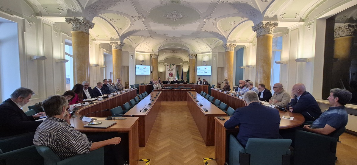 https://www.varesenoi.it/fileadmin/archivio/ilbustese/2026/09/BekoTavoloProvinciasettembre26.jpg