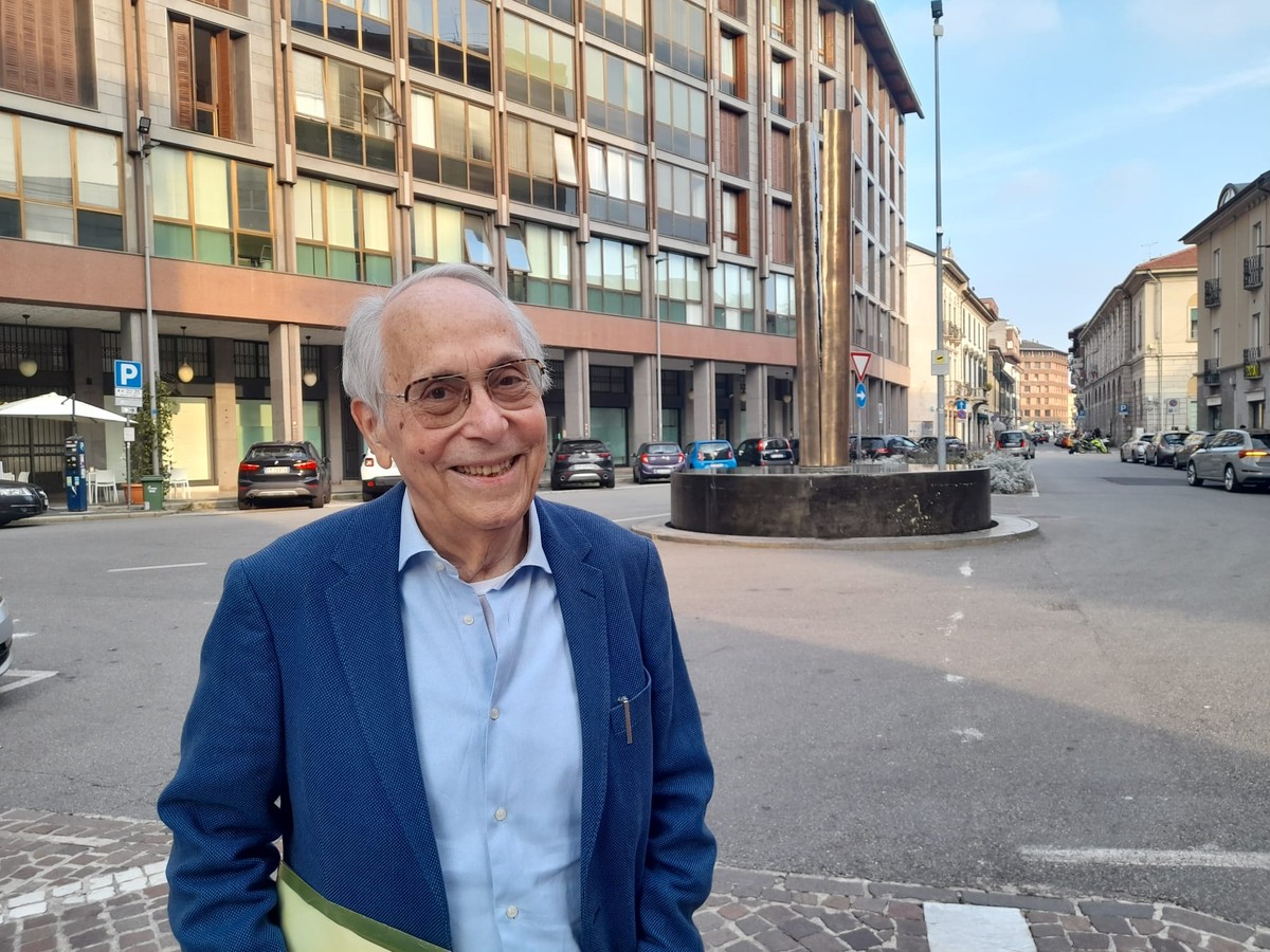 «Mi capita di essere contattato dai pazienti di un tempo. Erano bambini, adolescenti. Si ricordano di me e io di loro» – Varesenoi.it «Mi capita di essere contattato dai pazienti di un tempo. Erano bambini, adolescenti. Si ricordano di me e io di loro» – Varesenoi.it