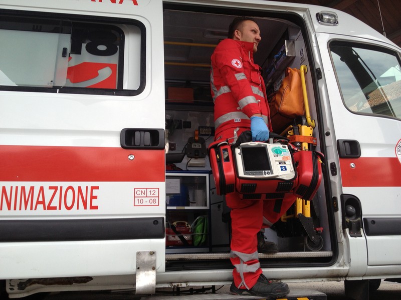 Incidente sul lavoro a Solbiate Olona, grave dopo una caduta da una ...