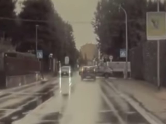 Olgiate, ritrovata in Brianza l’auto pirata. Ora si cerca la donna alla guida – Varesenoi.it Olgiate, ritrovata in Brianza l’auto pirata. Ora si cerca la donna alla guida – Varesenoi.it