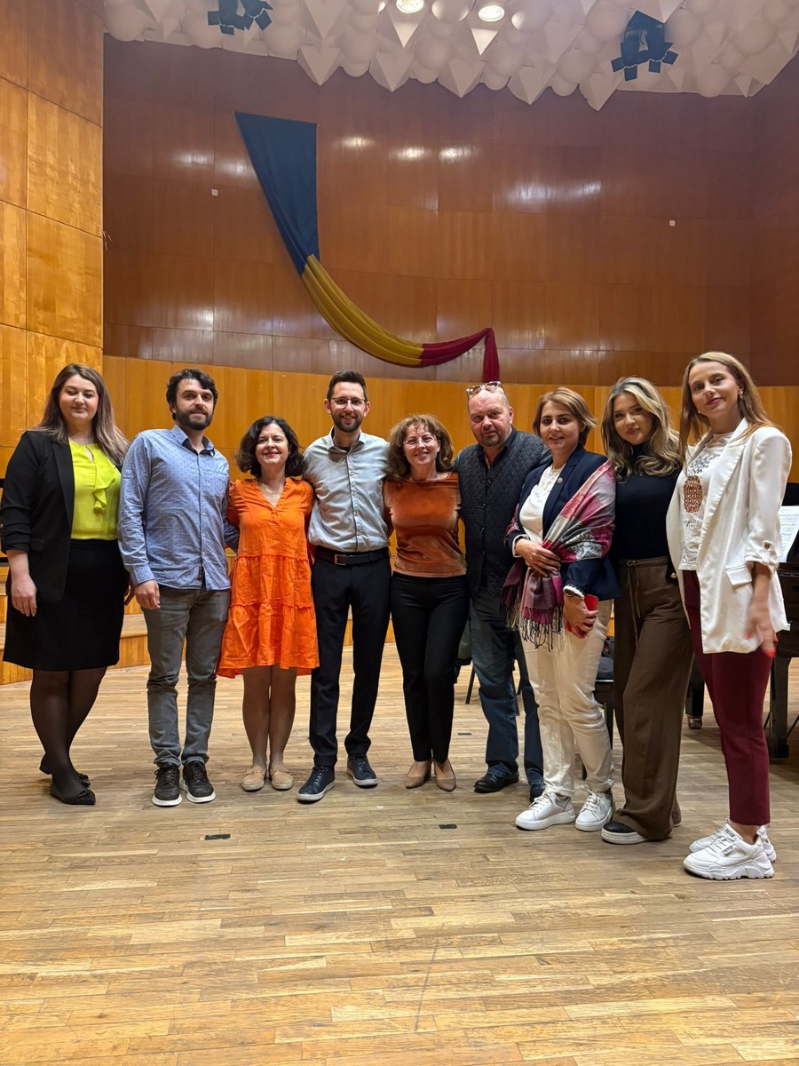 https://www.varesenoi.it/fileadmin/archivio/torinoggi/2025/06/Recital_Vocale-Strumentale_dei_diplomati_della_Masterclass_1_-2025.jpeg
