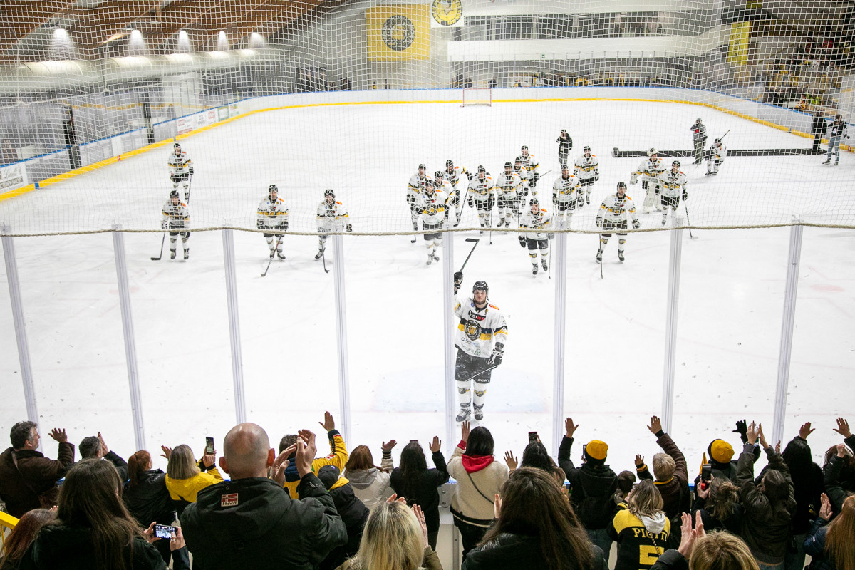 Video clips and photos.  When playing hockey, Mastiffs beat Bressanone by 2 goals in 8 seconds (4-1).  Dedicated to the second tournament champions they won on March 4, 1989