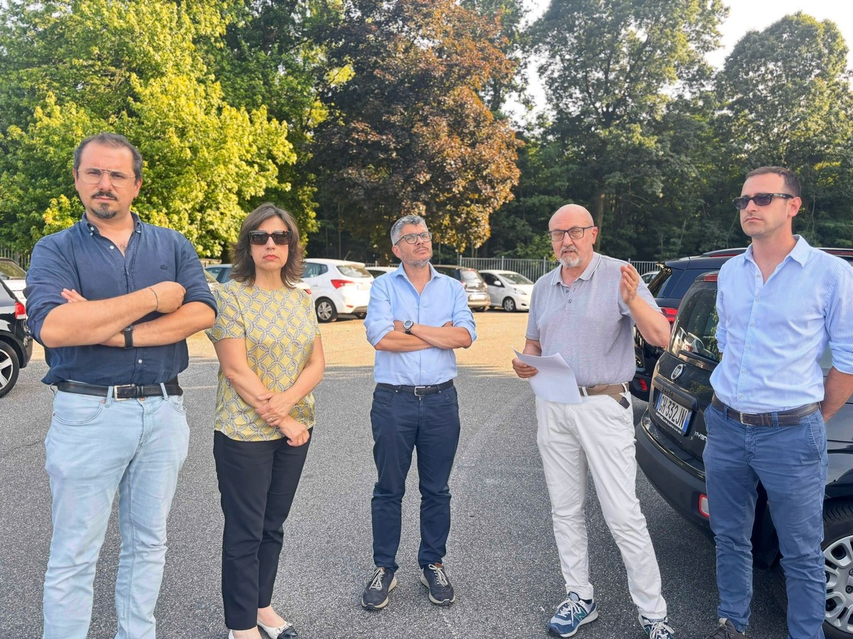 https://www.varesenoi.it/fileadmin/archivio/varesenoi/2025/06/PD_Gallarate_piscina__2_.jpeg
