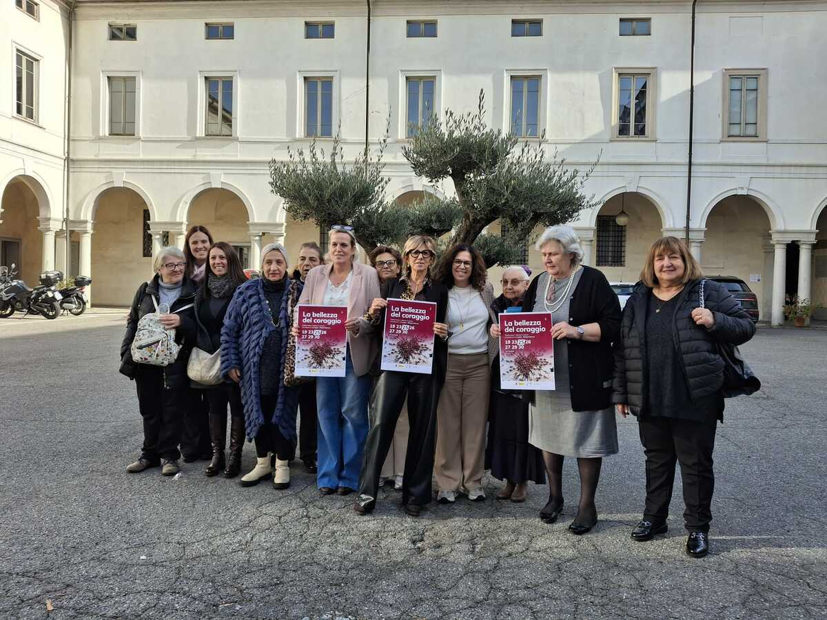 https://www.varesenoi.it/fileadmin/archivio/varesenoi/2025/11/Conferenza_stampa_violenza_donne_25.jpg