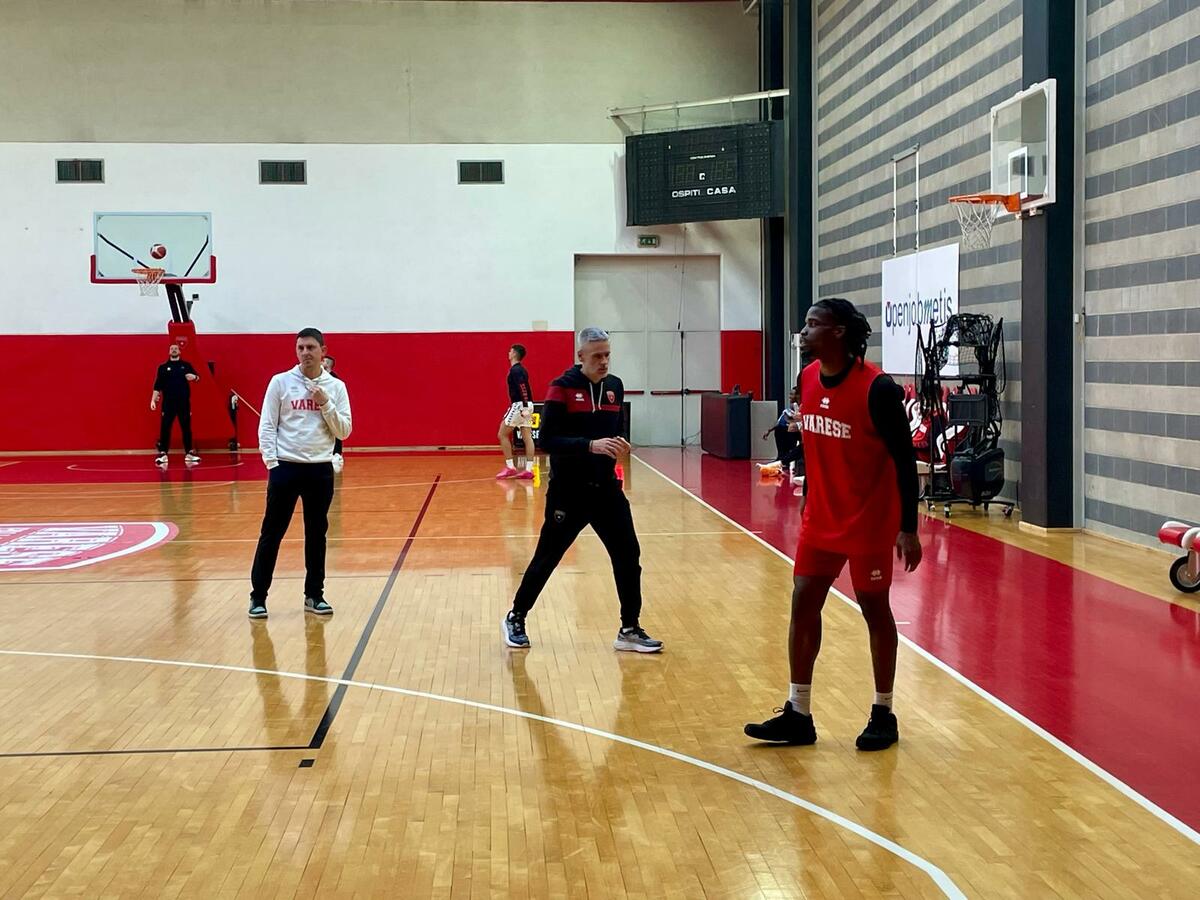 https://www.varesenoi.it/fileadmin/archivio/varesenoi/2025/11/pallacanestro_varese.jpg