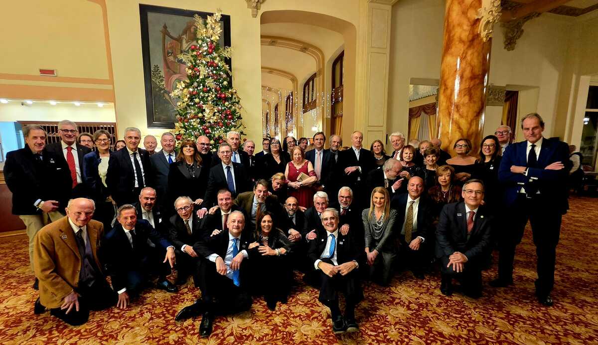 https://www.varesenoi.it/fileadmin/archivio/varesenoi/2025/12/Rotary_Varese_Ceresio_16_dicembre_2025_.jpg
