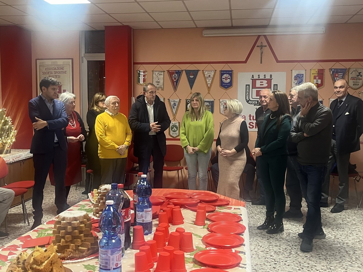 https://www.varesenoi.it/fileadmin/archivio/varesenoi/2025/12/assb_busto_natale_2025IMG_2304_2.jpg