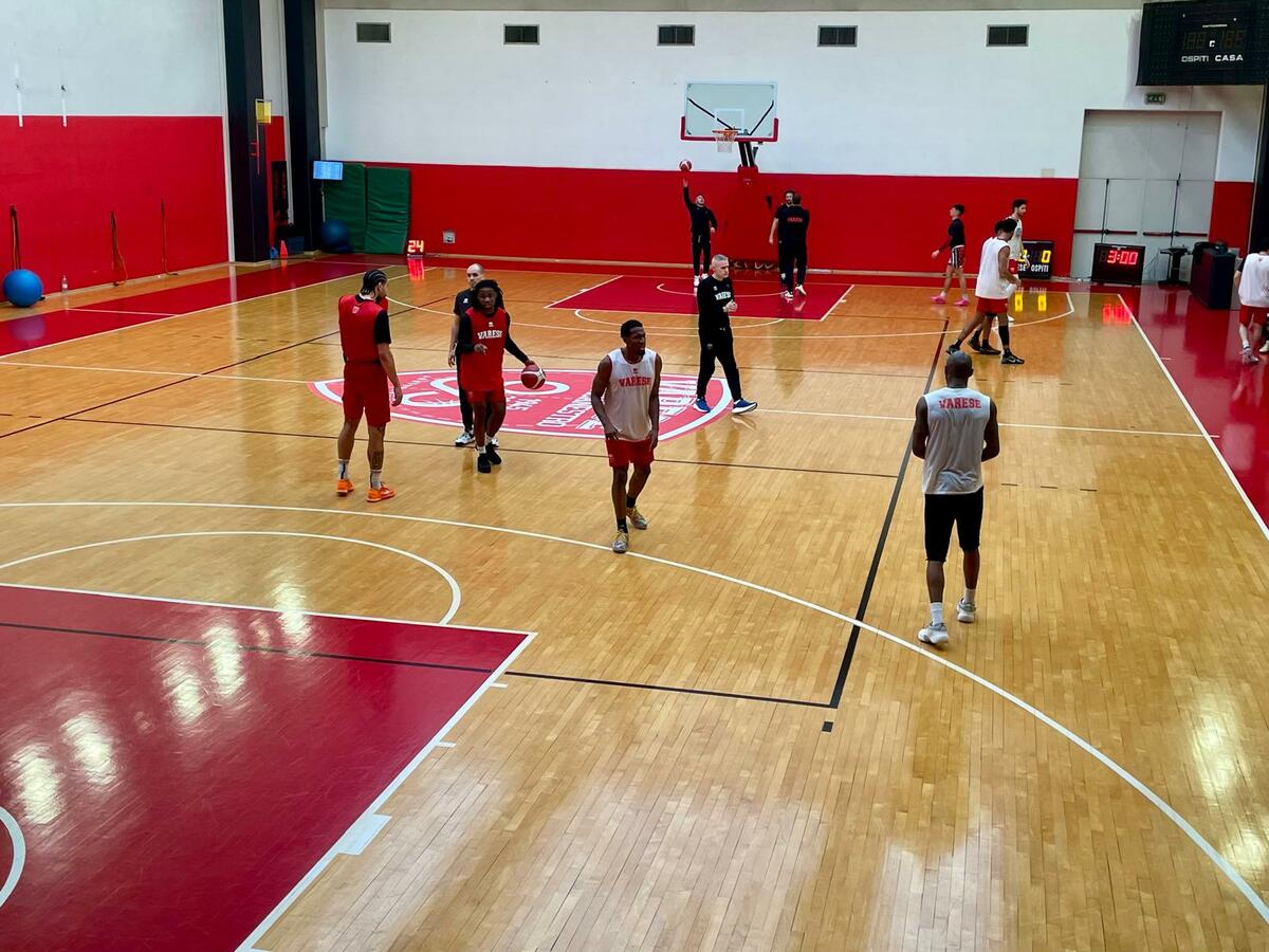 https://www.varesenoi.it/fileadmin/archivio/varesenoi/2025/12/pallacanestro_varese.jpg
