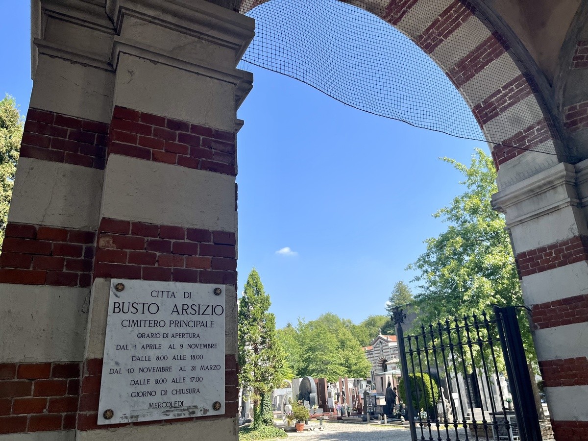 https://www.varesenoi.it/fileadmin/archivio/varesenoi/2026/01/cimitero_busto_arsizio-IMG_2580.jpg
