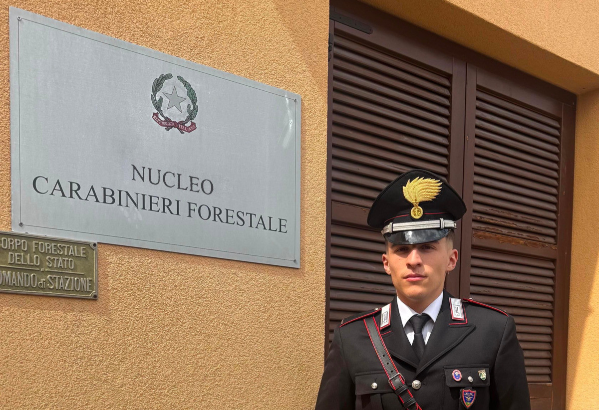 https://www.varesenoi.it/fileadmin/archivio/varesenoi/2026/05/LavenocarabinieriMarescialloforestali.jpg
