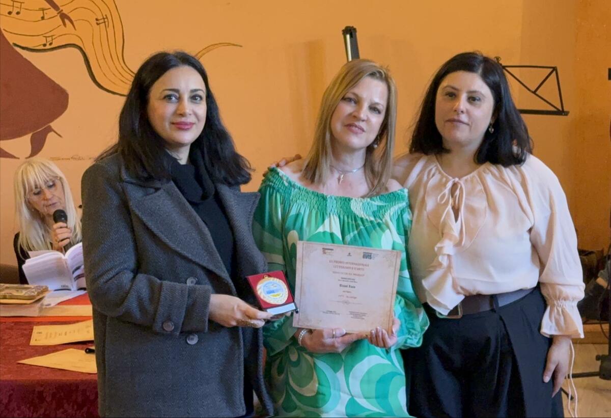 https://www.varesenoi.it/fileadmin/archivio/varesenoi/2026/05/Lucia_Tiziani_scrittrice_Varese_Morazzone_01.jpeg