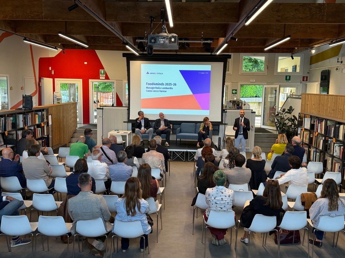 https://www.varesenoi.it/fileadmin/archivio/varesenoi/2026/05/Platea_food4minds_Varese.jpg