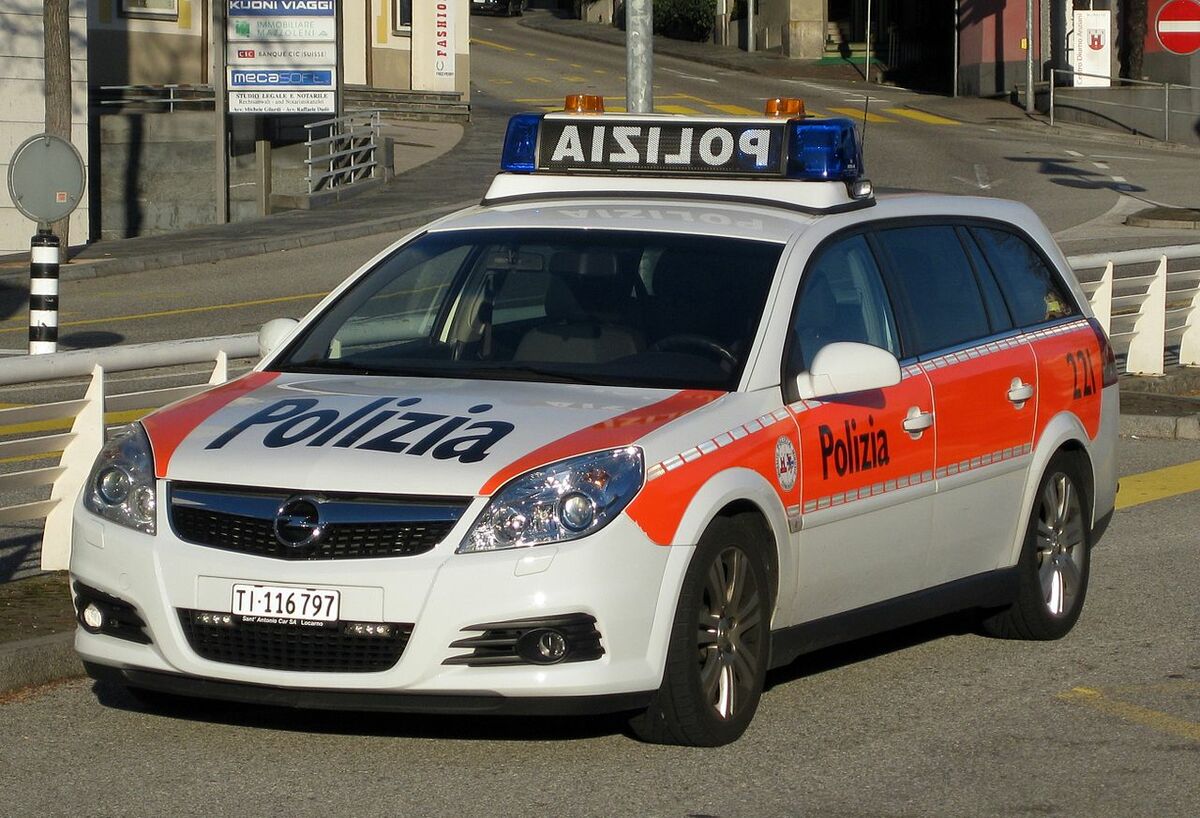https://www.varesenoi.it/fileadmin/archivio/varesenoi/2026/05/Polizia_Cantonale_generica__4_.JPG