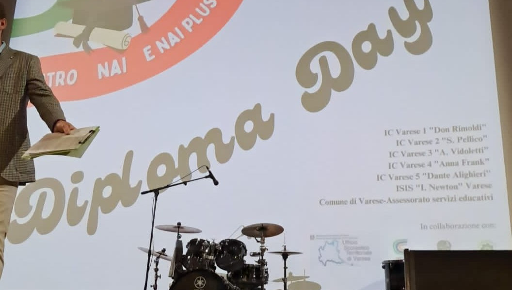 https://www.varesenoi.it/fileadmin/archivio/varesenoi/2026/05/diploma_day_2.jpg