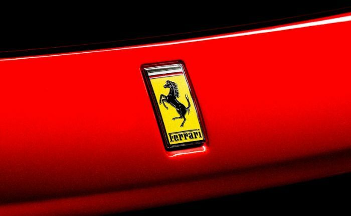 https://www.varesenoi.it/fileadmin/archivio/varesenoi/2026/05/ferrari_logo.jpg
