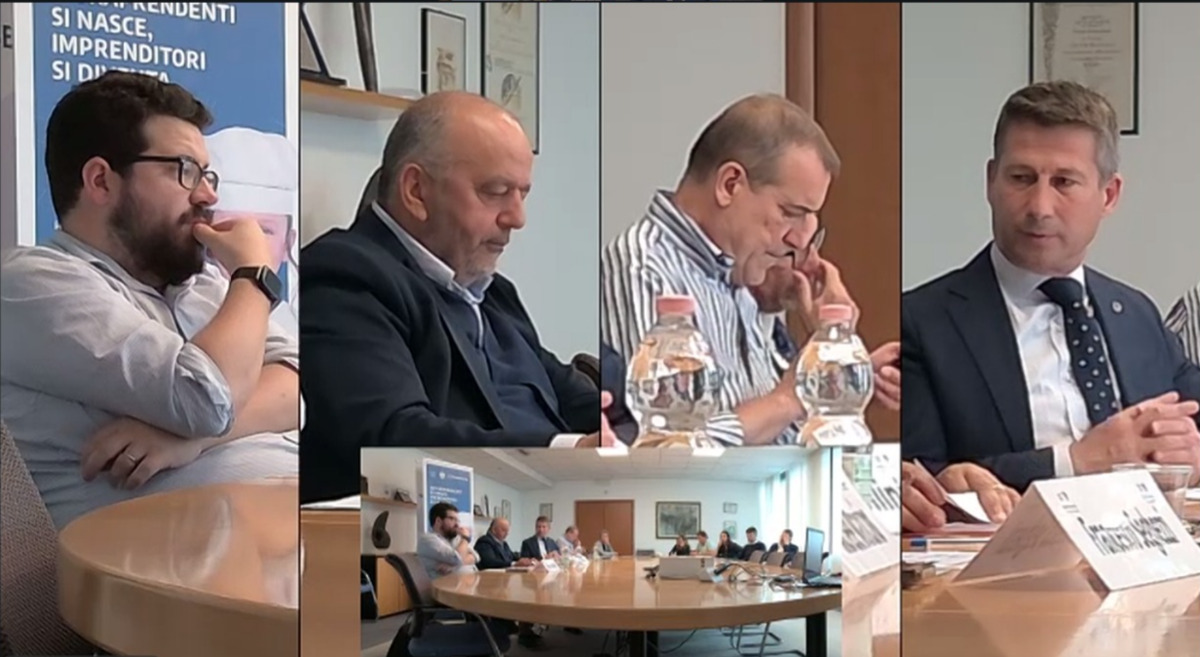 https://www.varesenoi.it/fileadmin/archivio/varesenoi/2026/06/ConfcommercioWebinar.jpeg