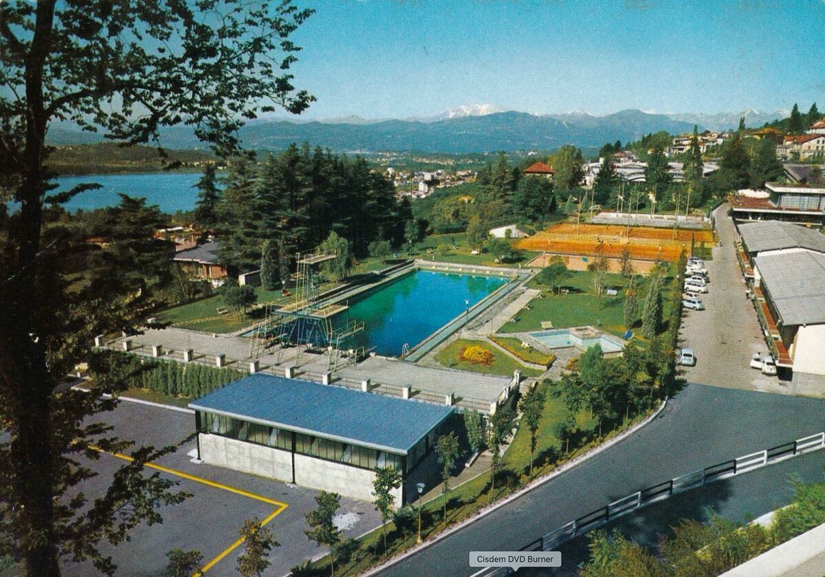 Addio cara piscina della Whirlpool: ci hai regalato il brivido di guardare tutti dall'alto, anche se noi eravamo piccolini