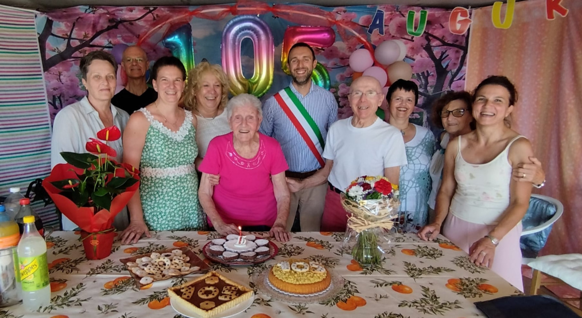 https://www.varesenoi.it/fileadmin/archivio/varesenoi/2026/07/NonnaErnesta2026A.jpeg