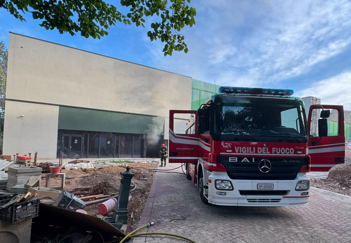 https://www.varesenoi.it/fileadmin/archivio/varesenoi/2026/07/Saronno_incendio_Rodari__4_.jpeg