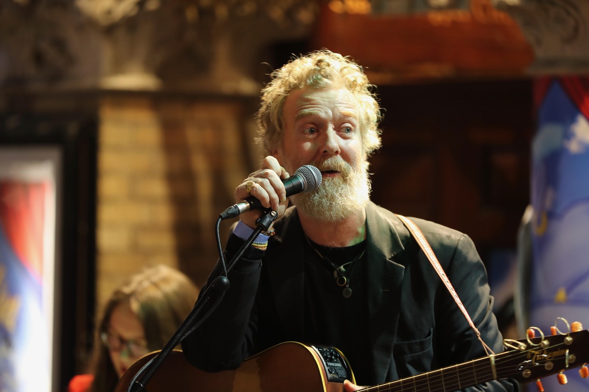 https://www.varesenoi.it/fileadmin/archivio/varesenoi/2026/07/glen_hansard_ipa.jpeg