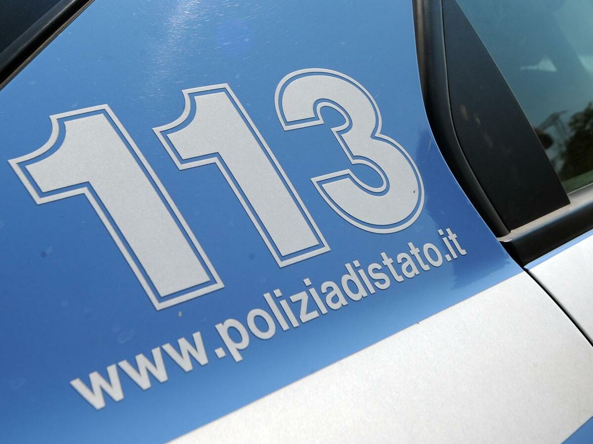 https://www.varesenoi.it/fileadmin/archivio/varesenoi/2026/07/poliziaC39D7DA8-863F-47BE-9CE2-A7D805BA1D9C.jpeg