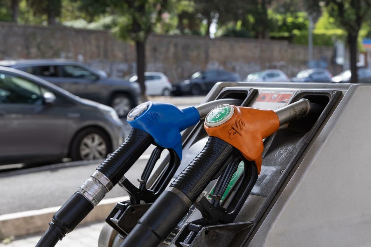https://www.varesenoi.it/fileadmin/archivio/varesenoi/2026/08/benzina_pompa_roma_ipa.jpeg
