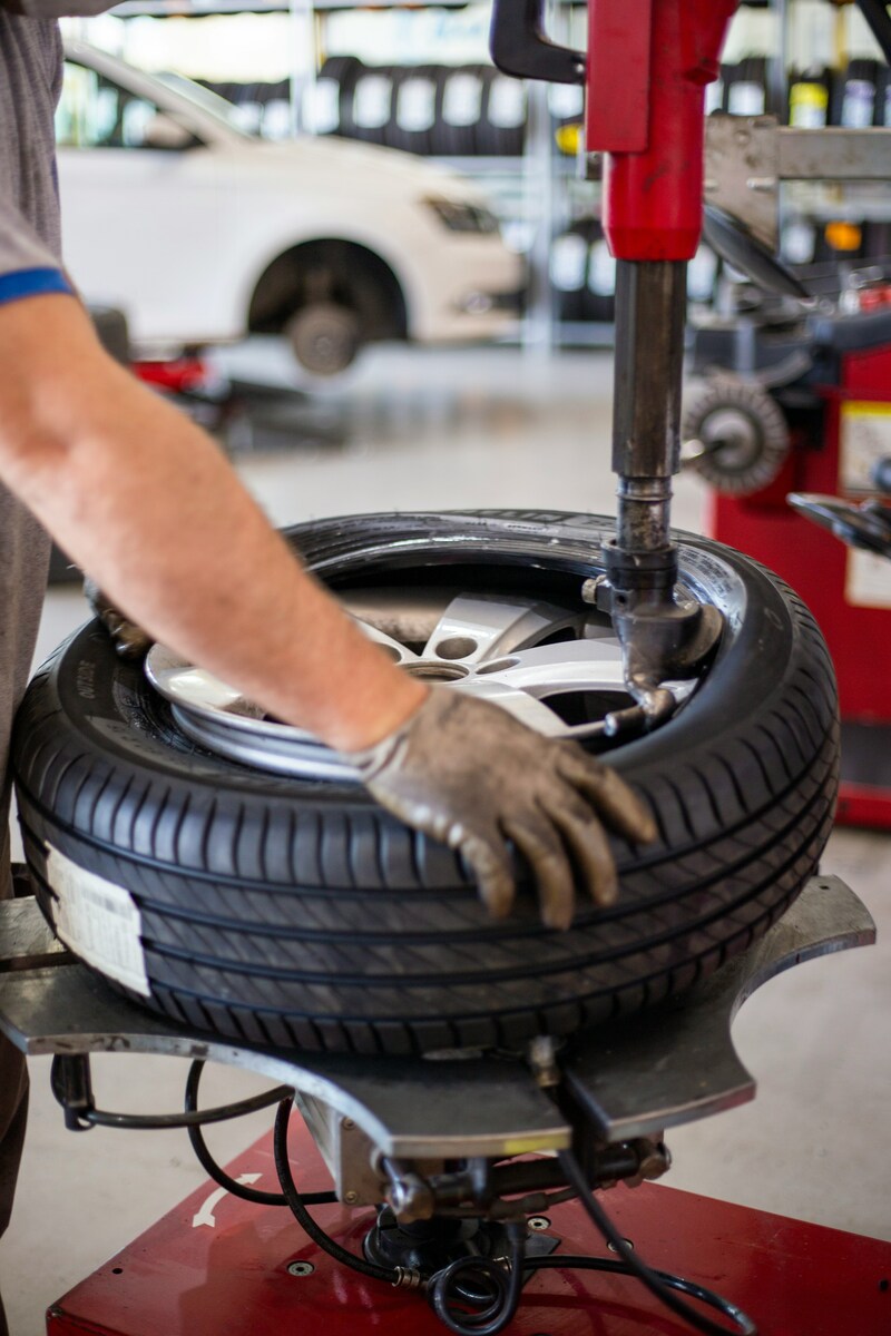 https://www.varesenoi.it/fileadmin/archivio/varesenoi/2026/08/gomme_auto.jpg