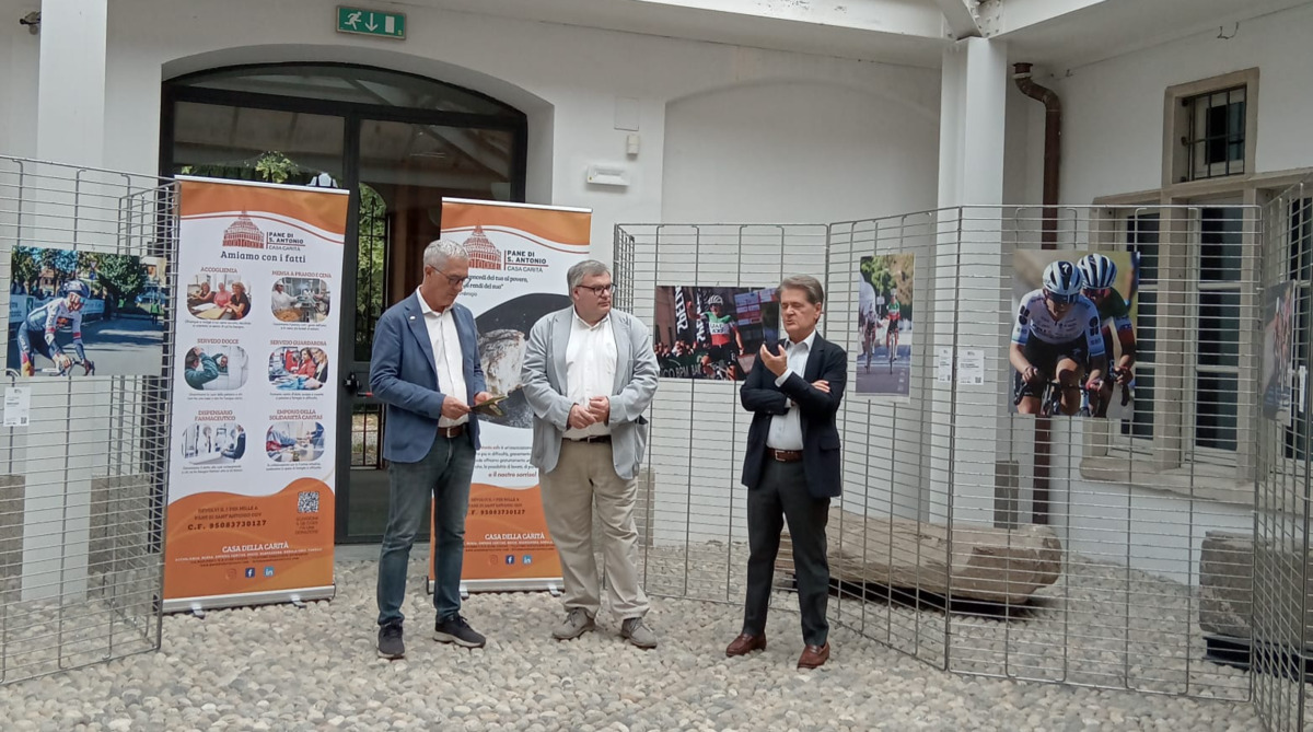 https://www.varesenoi.it/fileadmin/archivio/varesenoi/2026/09/TreValliMostraVillaMirabello.jpeg