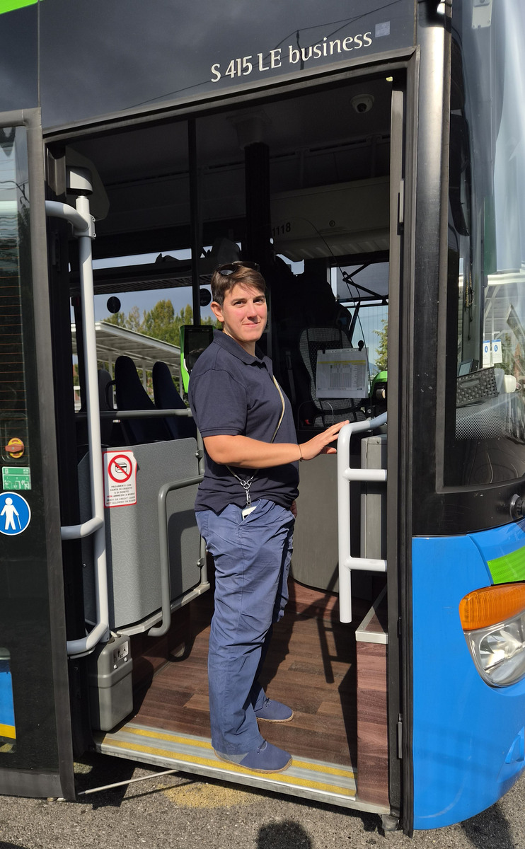 DIARIO DI BORDO. Dal rugby al volante del suo autobus, Valentina: «Io, mamma e autista sulle strade che mi hanno vista crescere»