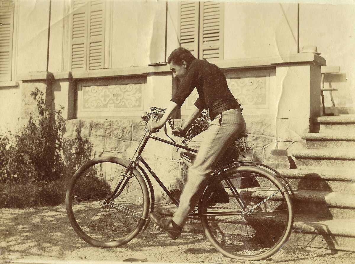 https://www.varesenoi.it/fileadmin/archivio/varesenoi/2026/10/Linati_in_bicicletta_bassa.jpg
