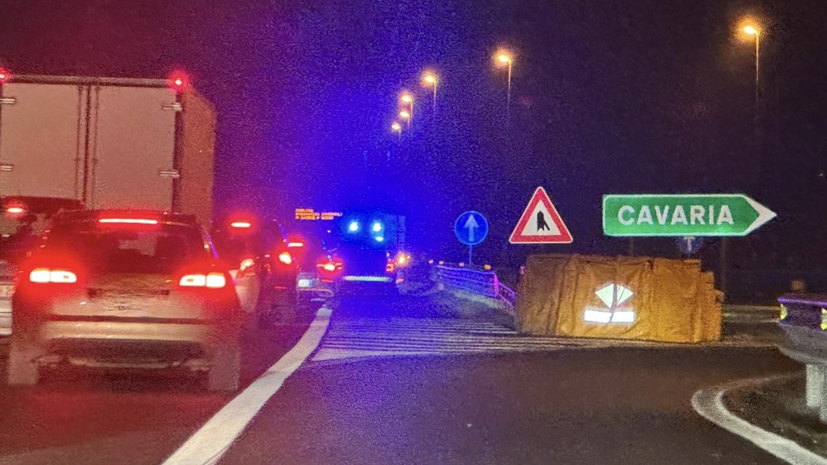 Segnalata un’auto contromano in Autolaghi, ma è “solo” un incidente. Code e rallentamenti a Cavaria – Varesenoi.it Segnalata un’auto contromano in Autolaghi, ma è “solo” un incidente. Code e rallentamenti a Cavaria – Varesenoi.it