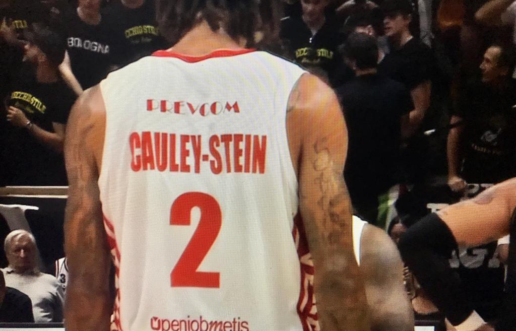 LE PAGELLE – Cauley-Stein a Bologna in gita, Shahid batte un colpo – Varesenoi.it LE PAGELLE – Cauley-Stein a Bologna in gita, Shahid batte un colpo – Varesenoi.it