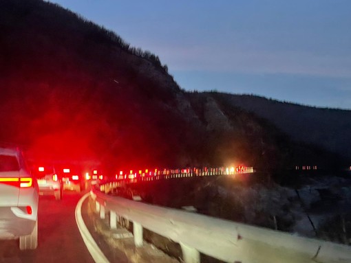 Capodanno, code da rientro dalla Liguria sia in A10 che sulla Gravellona Toce – Varesenoi.it Capodanno, code da rientro dalla Liguria sia in A10 che sulla Gravellona Toce – Varesenoi.it