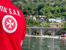 Lago Maggiore, cinque giovani stranieri in difficoltà mentre nuotano nel lago: soccorsi Lago Maggiore, cinque giovani stranieri in difficoltà mentre nuotano nel lago: soccorsi