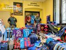 Maglie da calcio "tarocche" a una festa rionale di Busto, la Finanza sequestra 820 capi contraffatti: ambulante denunciato Maglie da calcio "tarocche" a una festa rionale di Busto, la Finanza sequestra 820 capi contraffatti: ambulante denunciato