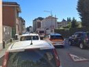 Ciclista a terra in via Bellini, soccorsi in azione vicino alle scuole Crespi Ciclista a terra in via Bellini, soccorsi in azione vicino alle scuole Crespi