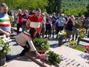 L'omaggio di Cittiglio sulla tomba di Alfredo Binda