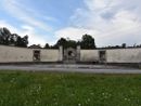 Furto al cimitero di Capolago: rubati crocifissi e oggetti funerari in ottone